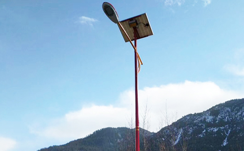 如何选择高质量的格尔木太阳能路灯材料：全方位指南