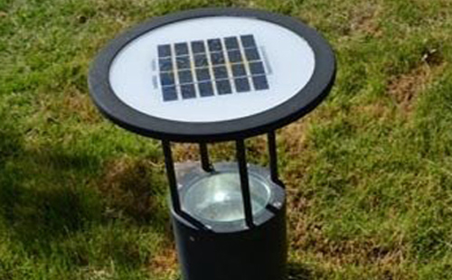 别墅庭院氛围营造：格尔木草坪灯选型与布光技巧